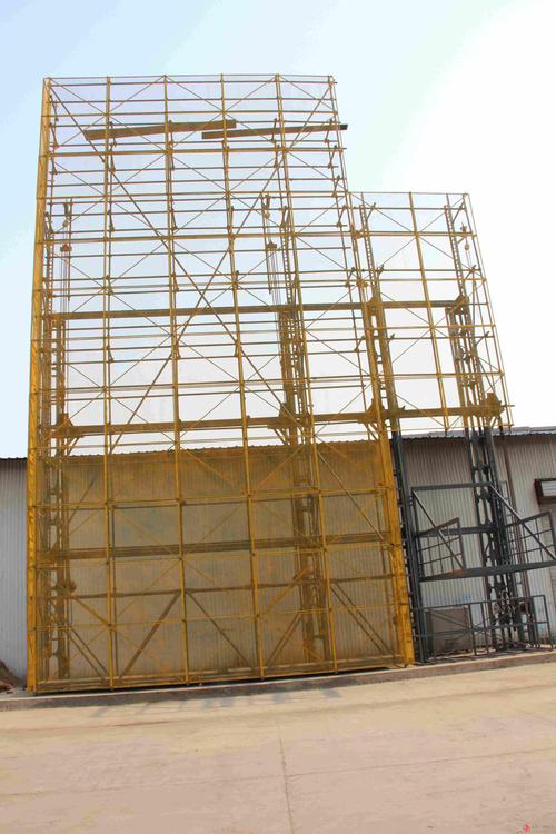 龙城公司第三代附着式升降脚手架 以创新驱动安全与效率新标杆